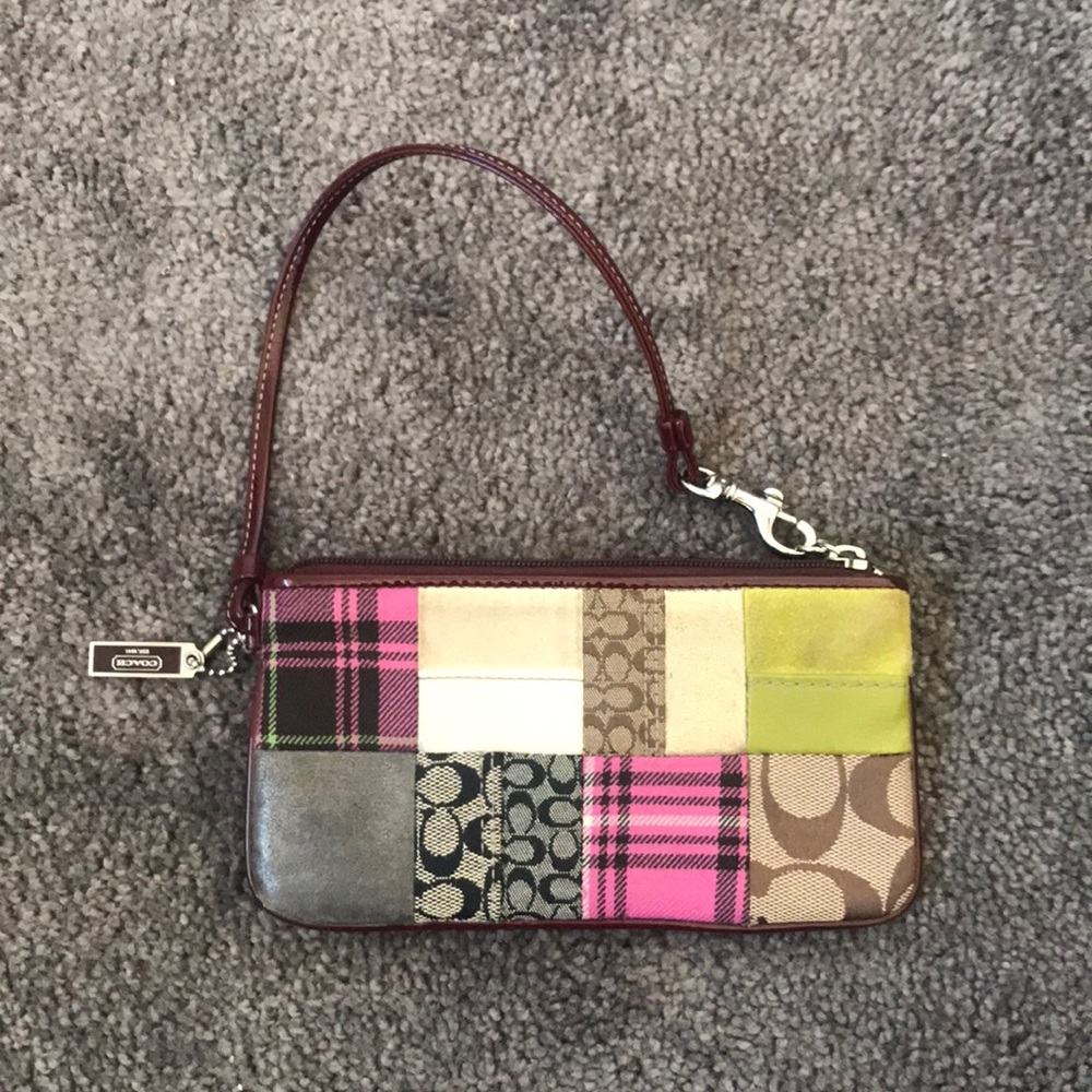 Coach wristlet 🔥🔥🔥🔥🔥